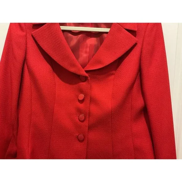 Suit Studio Skirt Set Size 12 Red Jacquard 4 Button Jacket NWT - Picture 3 of 16